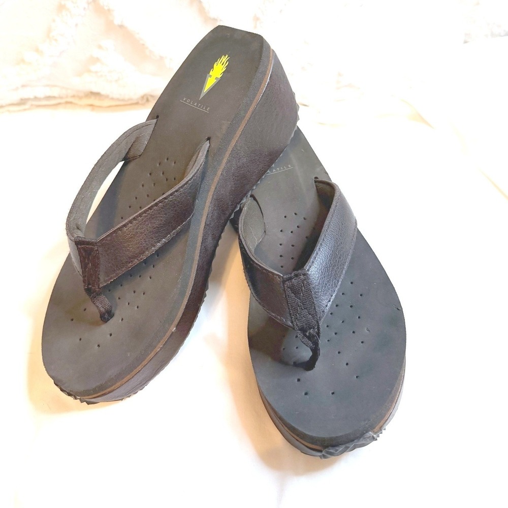 Volatile Wedge Sandals Women 9 Brown Good Platform Thong Y2K Strappy Flip Flop